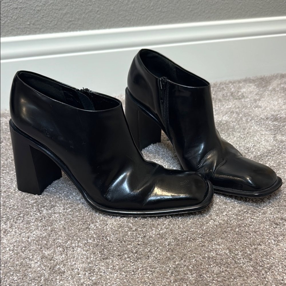 Via Spiga Black leather Women's heeled Ankle Boots booties 7.5